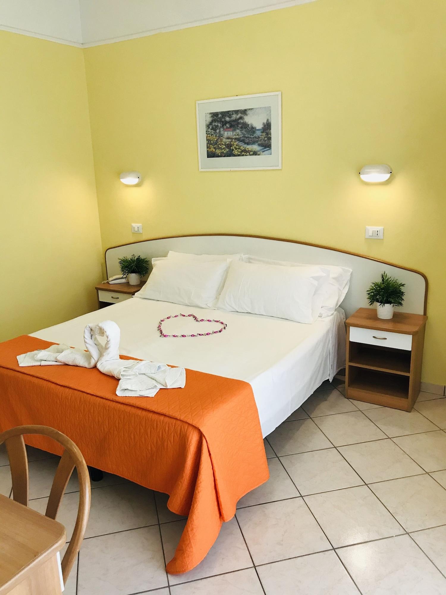 Hotel Naica Ріміні Екстер'єр фото