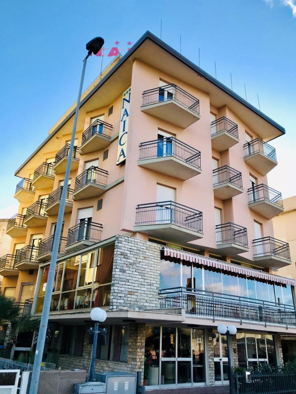 Hotel Naica Ріміні Екстер'єр фото